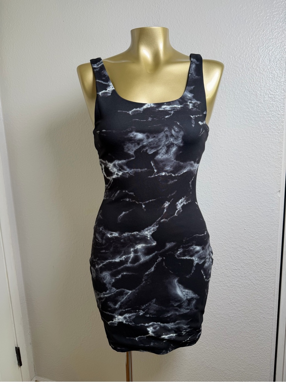Express Black & White Marble-Print Mini Dress XS